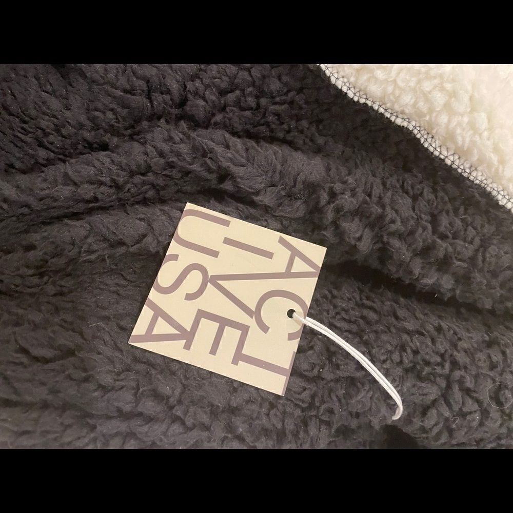 Active USA Reversible Fur Jacket - Picture 6 of 6